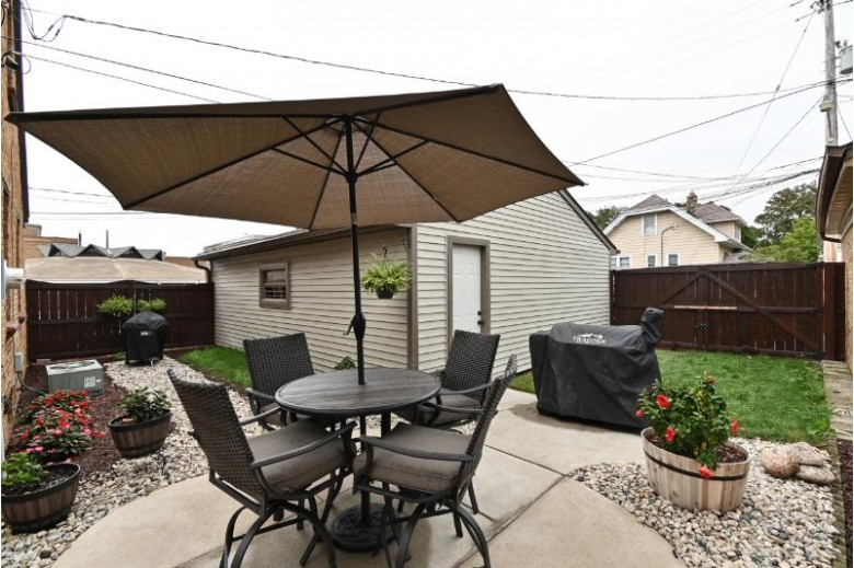 3406 S 16th St Milwaukee, WI 53215 by Shorewest Realtors - South Metro $234,900