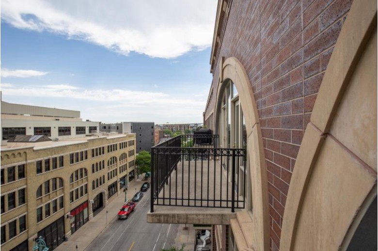 102 N Water St 701 Milwaukee, WI 53202-6059 by Keller Williams Realty-Lake Country $990,000