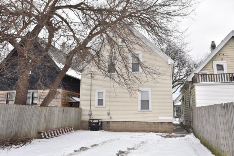 3137 N 24th Pl, Milwaukee, WI by Shorewest Realtors, Inc. $125,900