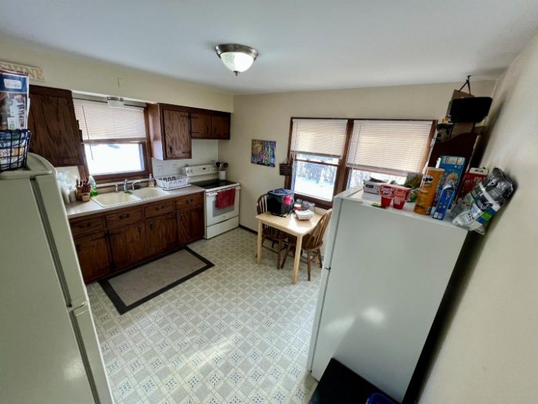 2509 S 69th St 2513, West Allis, WI by Ease Investment Realty Llc $319,900