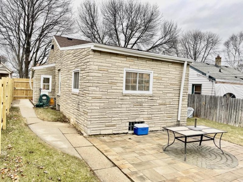 3360 S 7th St Milwaukee, WI 53215-5204 by Re/Max Lakeside-27th $189,900