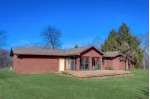 8309 Eagle Ln Waterford, WI 53185-1183 by Midwest Homes $389,900