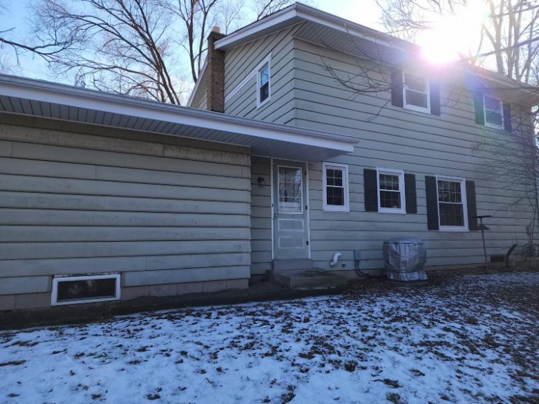 7850 S North Cape Rd, Franklin, WI by Your Home Buying Agency Llc $299,999