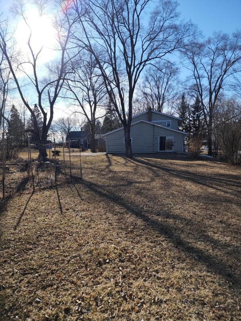 7850 S North Cape Rd Franklin, WI 53132-2013 by Your Home Buying Agency Llc $299,999