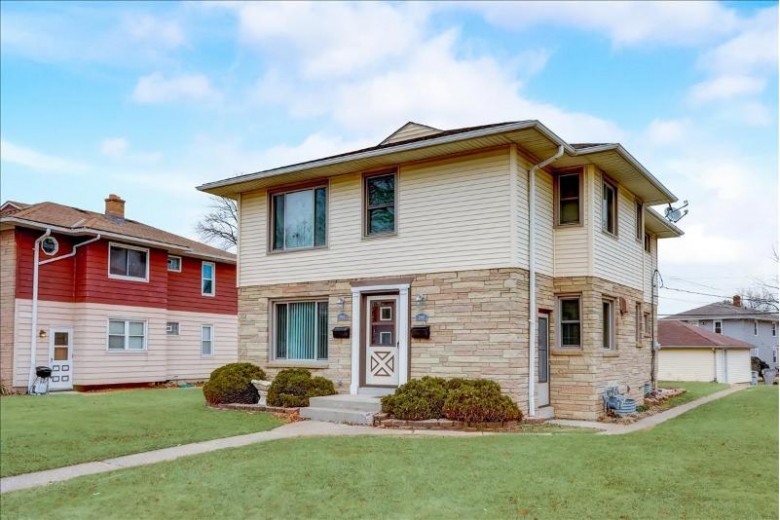 3964 S 52nd St 3966, Milwaukee, WI by Keller Williams-Mns Wauwatosa $275,000