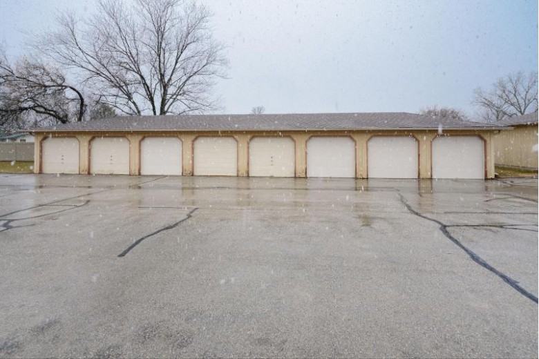 3233 W Mangold Ave E, Greenfield, WI by Benefit Realty $121,900