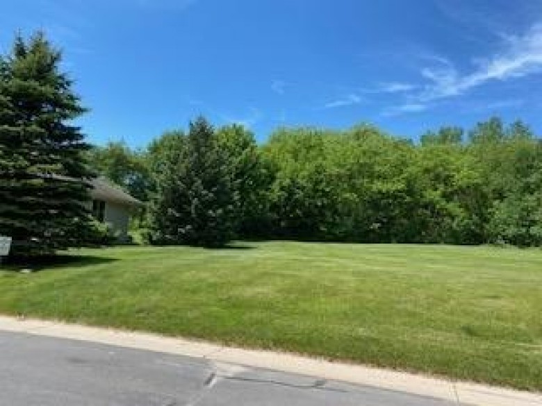 L1 Signature Dr Middleton, WI 53562 by First Weber Real Estate $350,000