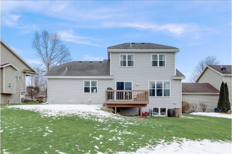 10 Crawling Stone Cir, Madison, WI by Realty Executives Cooper Spransy $475,000