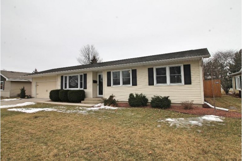 2017 Laurel Ave Janesville, WI 53548 by Briggs Realty Group, Inc $194,000