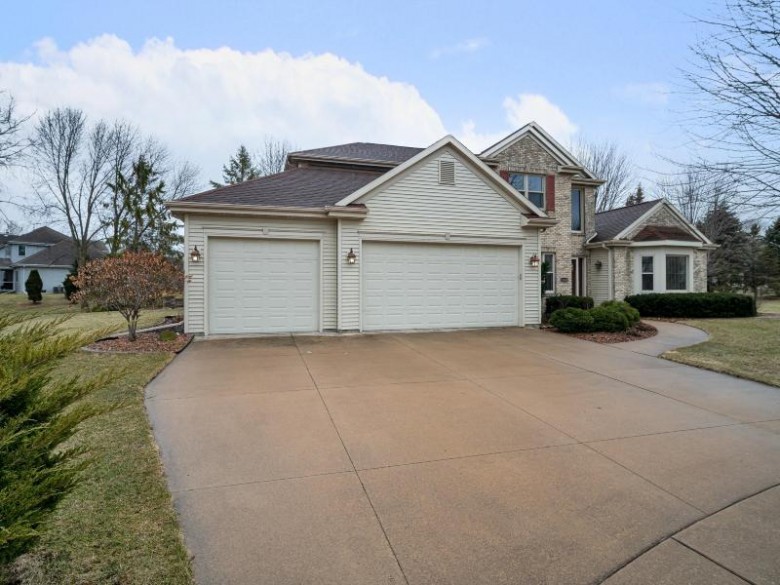 1360 Yorkshire Ct, Neenah, WI by Coldwell Banker Realty $410,000