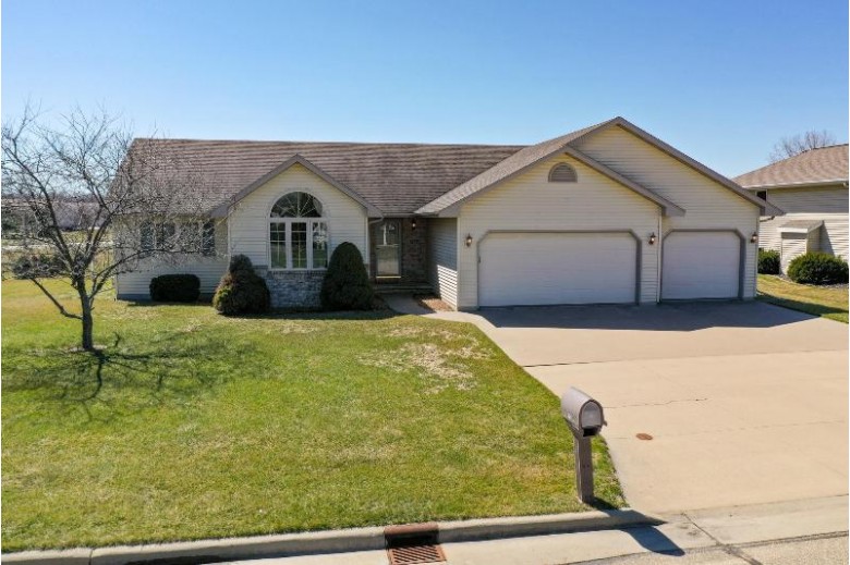 1306 Kampo Drive, Neenah, WI by Beiser Realty, LLC $294,900