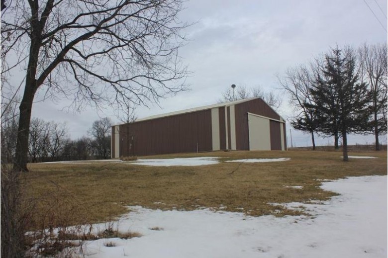 16490 Deery Rd, Mineral Point, WI by Century 21 Affiliated $369,000