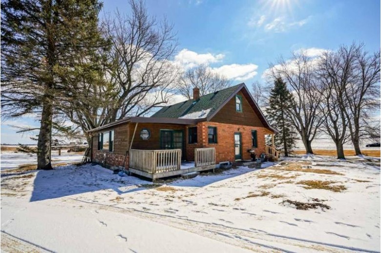 2556 Happy Valley Rd Sun Prairie, WI 53590 by Realty Executives Cooper Spransy $349,900