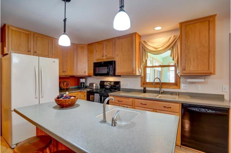 1704 Manchester Crossing Waunakee, WI 53597 by First Weber Real Estate $440,000