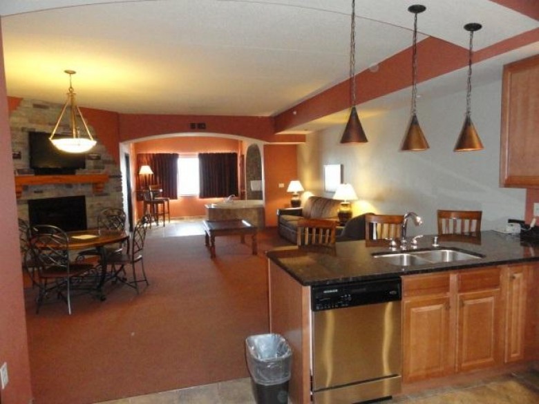 2411 River Rd 2614 Wisconsin Dells, WI 53965 by Re/Max Grand $179,900