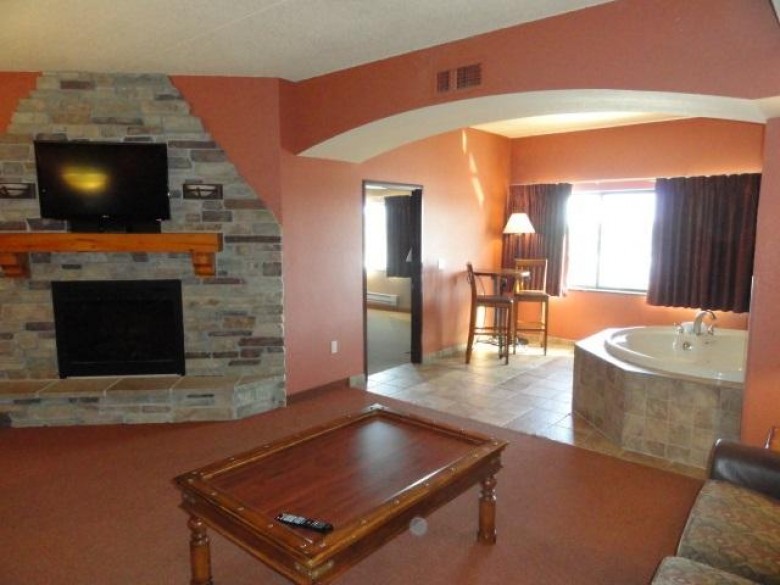 2411 River Rd 2614 Wisconsin Dells, WI 53965 by Re/Max Grand $179,900