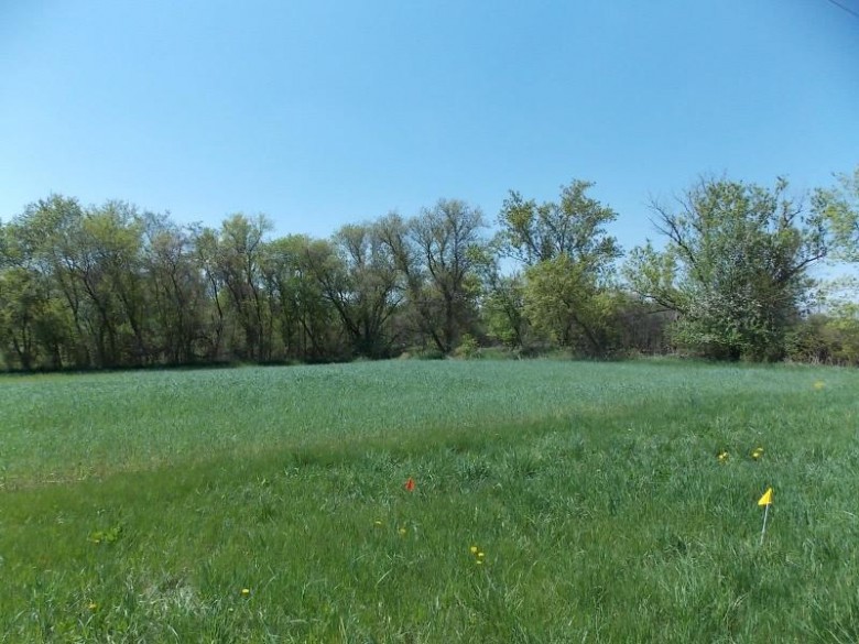 21 ACRES Airport Rd/Ebenezer Rd, Watertown, WI by Re/Max Community Realty $319,900