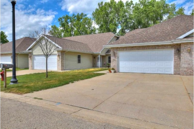 724 Waters Edge Ct Marshall, WI 53559 by Century 21 Affiliated $349,900