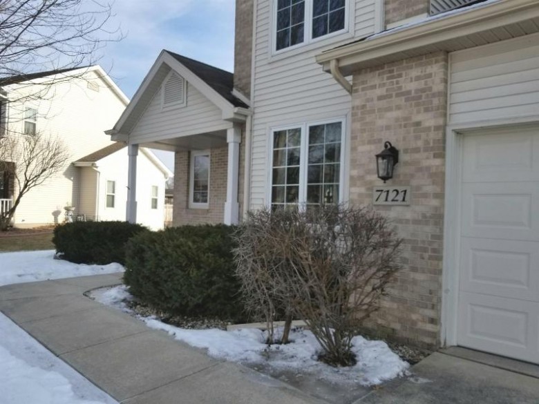 7121 Maple Point Dr Madison, WI 53719 by Keller Williams Realty $549,000