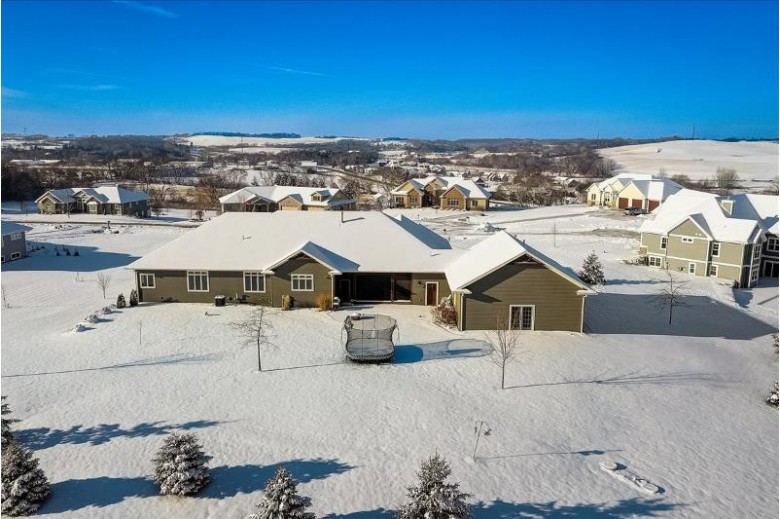 6240 Amethyst Dr Waunakee, WI 53597 by Re/Max Preferred $994,900