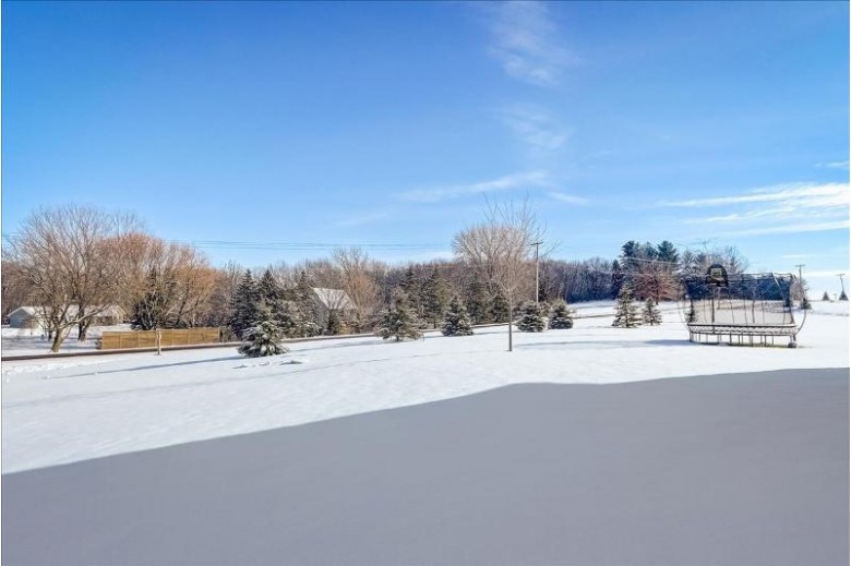 6240 Amethyst Dr Waunakee, WI 53597 by Re/Max Preferred $994,900