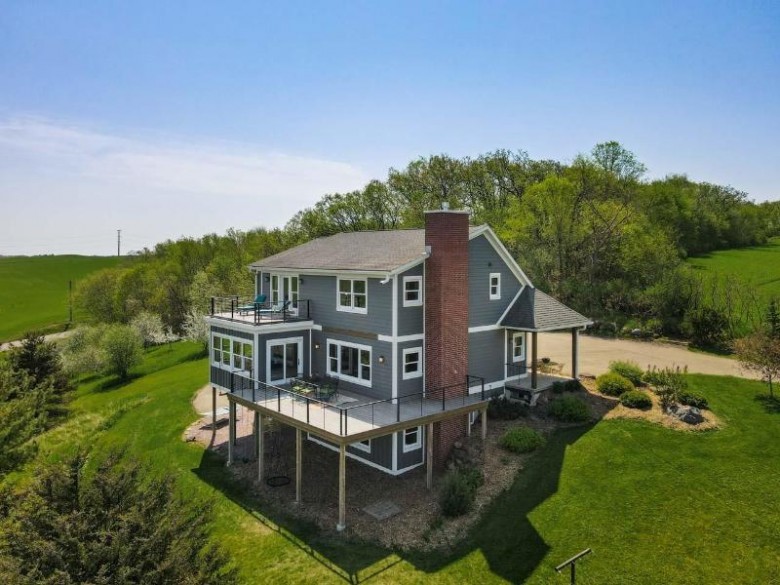 7659 Riles Rd Middleton, WI 53562 by Re/Max Preferred $789,900
