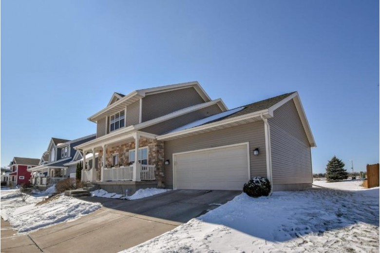 236 Little Bear Dr Middleton, WI 53562 by Berkshire Hathaway Homeservices True Realty $539,900