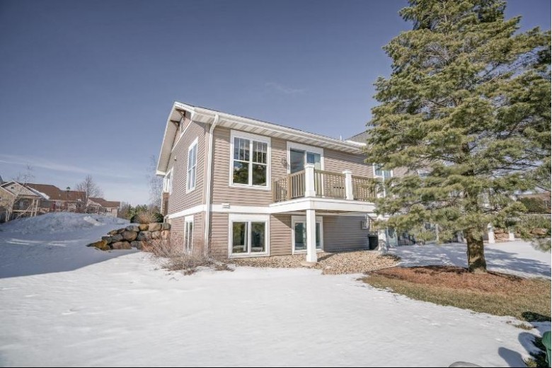 109 S Heatherstone Dr 2 Sun Prairie, WI 53590 by First Weber Real Estate $439,900
