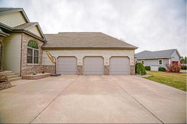135 Paradise Cir, DeForest, WI by Realty Executives Cooper Spransy $549,900