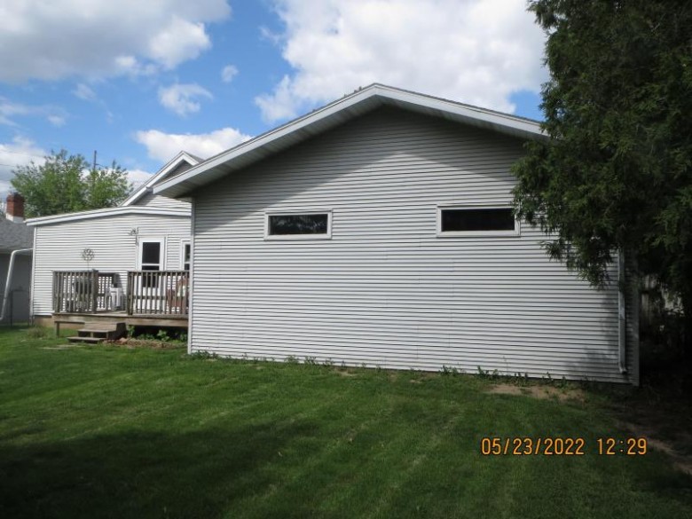 1309 N Sherman Ave, Madison, WI by Re/Max Preferred $299,900