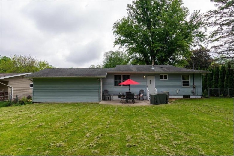 420 W Lincoln Dr, DeForest, WI by Re/Max Preferred $299,900