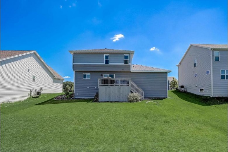 966 Clover Ln DeForest, WI 53532 by Redfin Corporation $465,000