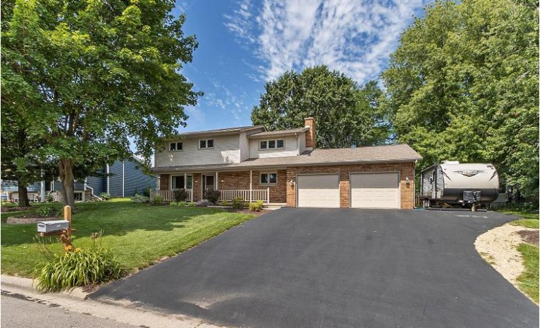 109 Kingston Way Waunakee, WI 53597 by Turning Point Realty $379,000