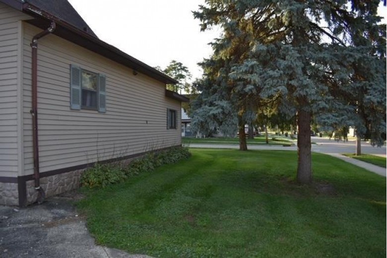 204 Rogers St Milton, WI 53563 by Zuelke Real Estate Team $214,900