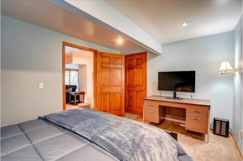 933 Crescent Cir Sun Prairie, WI 53590 by First Weber Real Estate $454,900