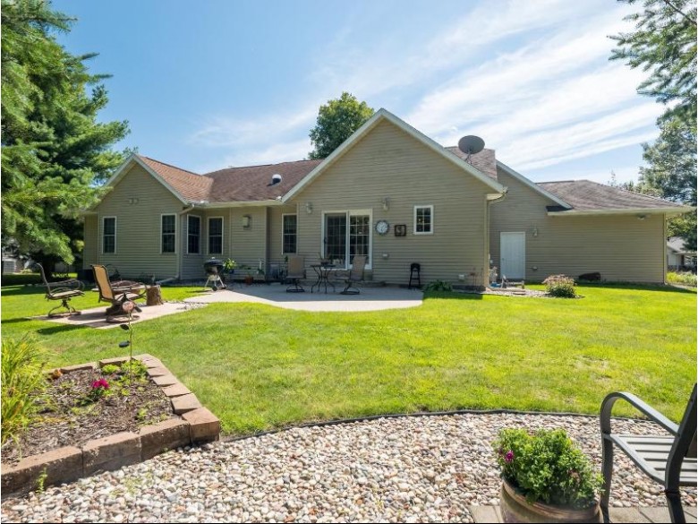 3360 Mosswood Court Plover, WI 54467 by Kpr Brokers, Llc $419,900