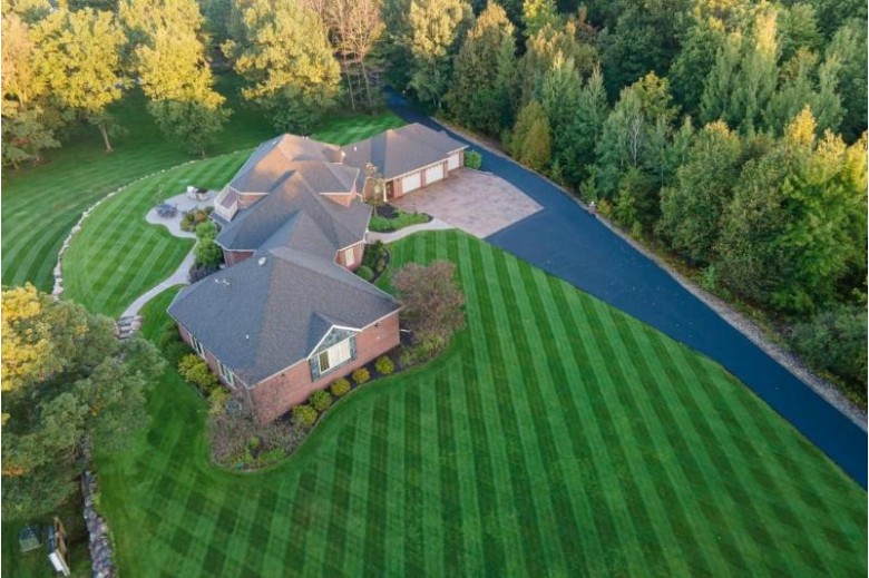 2688 Scenic Drive Stevens Point, WI 54481 by First Weber Real Estate $3,900,000