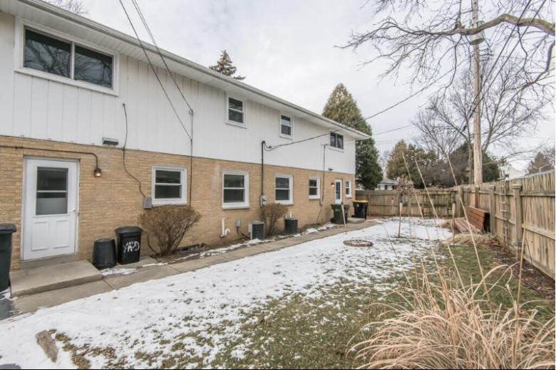 12234 W Dearbourn Ave 12236 Wauwatosa, WI 53226-3842 by Exit Realty Xl $409,900