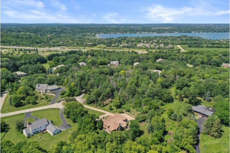 N10W29863 St James Ct, Waukesha, WI by First Weber Real Estate $1,075,000