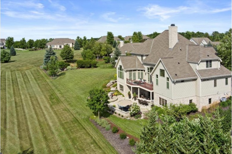 578 Southern Oak Cir Hartland, WI 53029-8005 by First Weber Real Estate $1,289,900