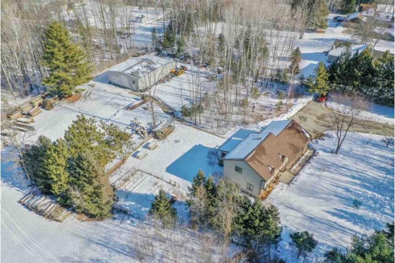 2454 Forest Meadows Court Green Bay, WI 54313-7873 by Mark D Olejniczak Realty, Inc. $2,000,000