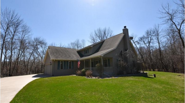 4980 Plummers Point Road Oshkosh, WI 54904-7048 by RE/MAX On The Water $459,900