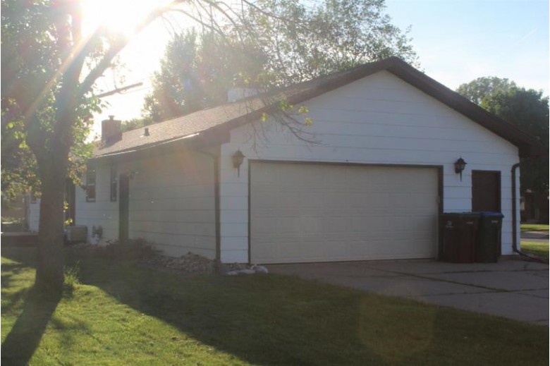 2013 W Roberts Avenue Appleton, WI 54914 by Century 21 Ace Realty $209,900