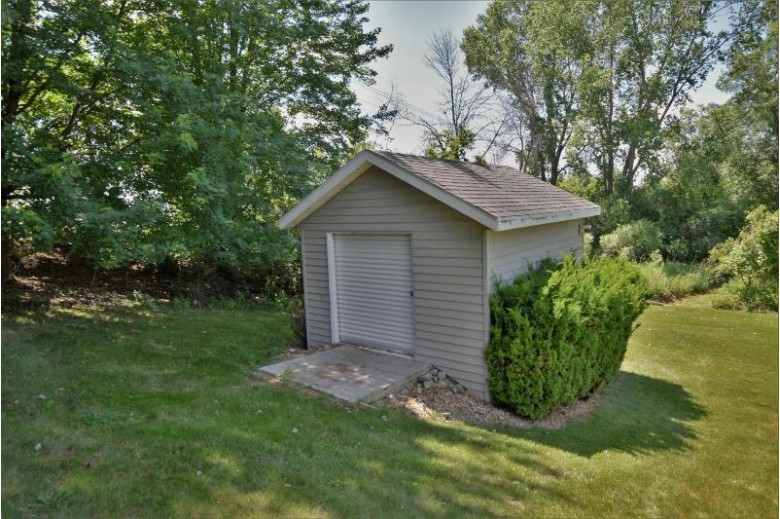 1160 Waube Lane, Green Bay, WI by Coldwell Banker Real Estate Group $369,000